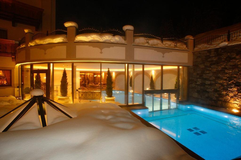 Savoy Dolomites Luxury & Spa Hotel Selva di Val Gardena Ngoại thất bức ảnh