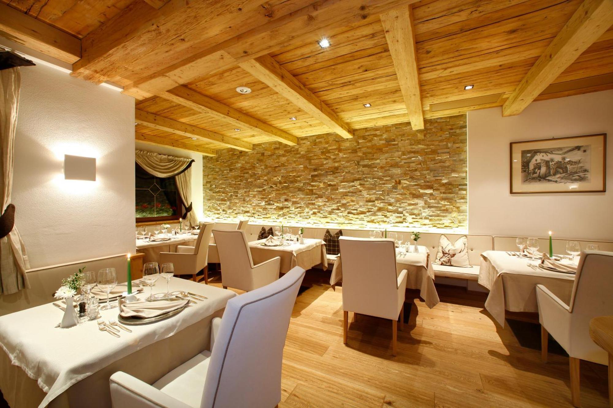 Savoy Dolomites Luxury & Spa Hotel Selva di Val Gardena Ngoại thất bức ảnh